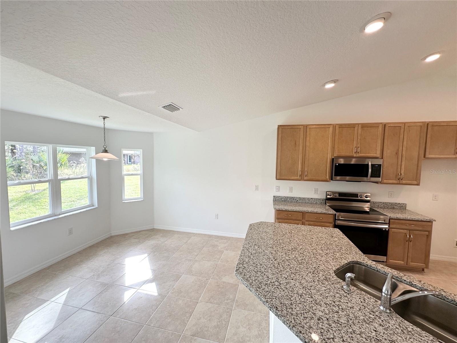 Image 11 of 33 For 23 Kathryn Place