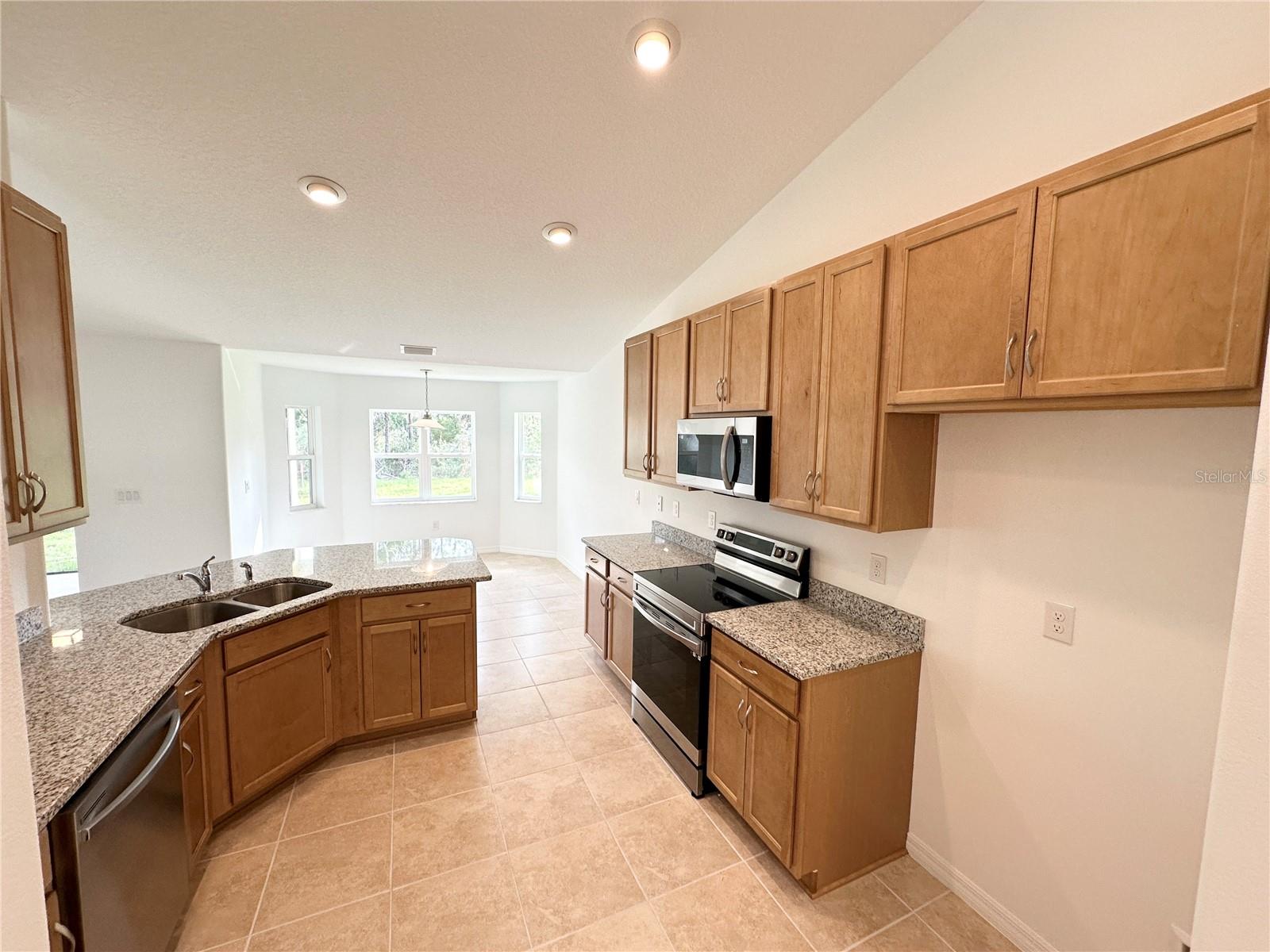 Image 15 of 33 For 23 Kathryn Place