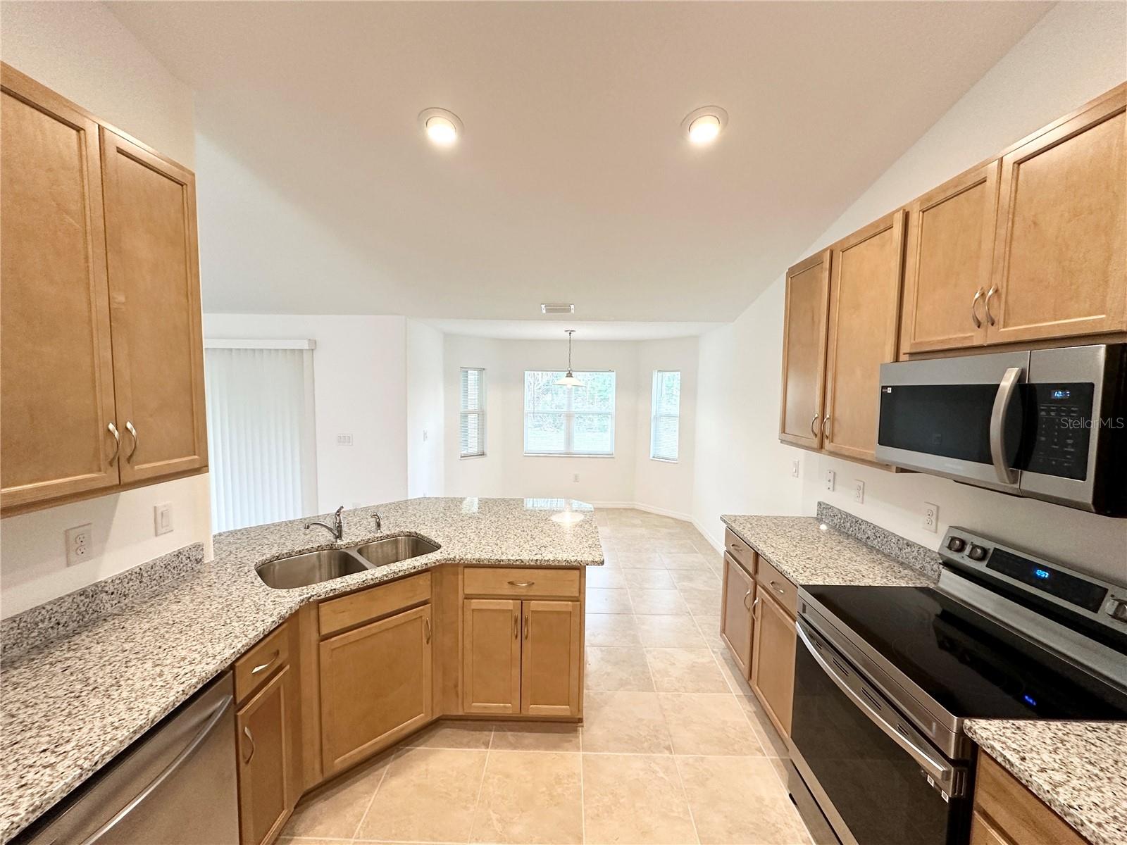 Image 18 of 33 For 23 Kathryn Place