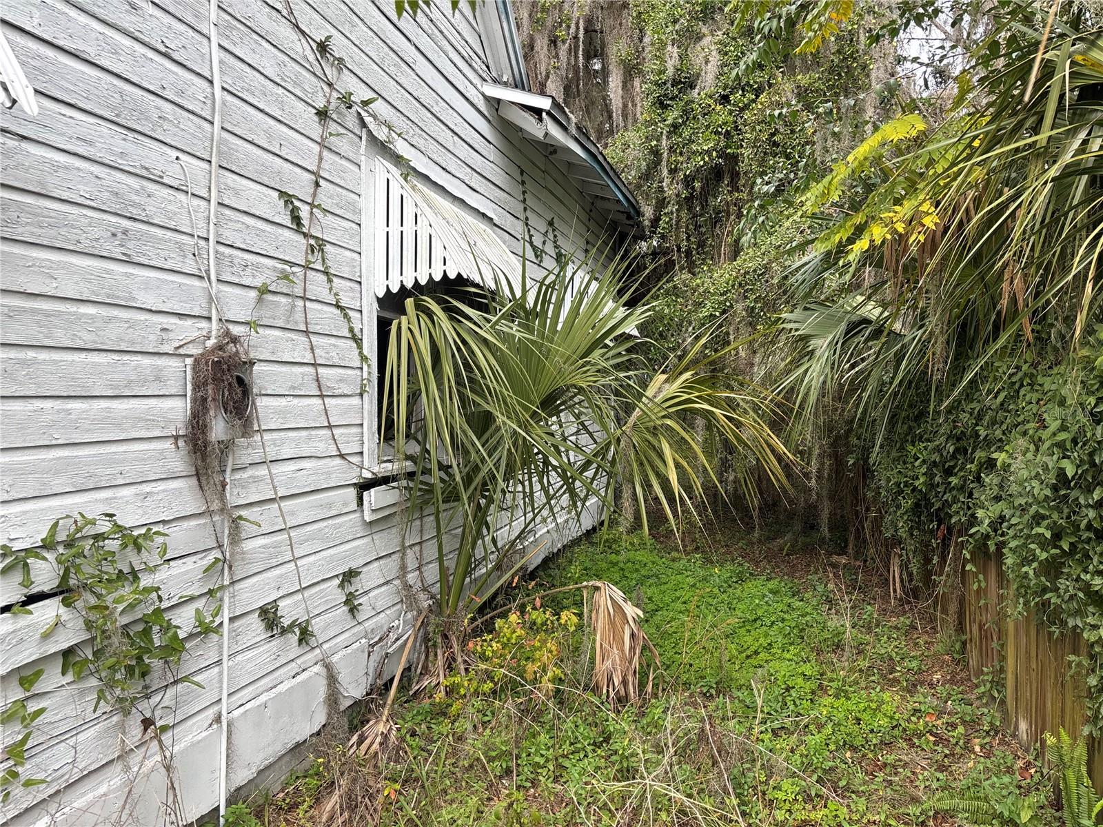 Image 6 of 17 For 708 Madison Street