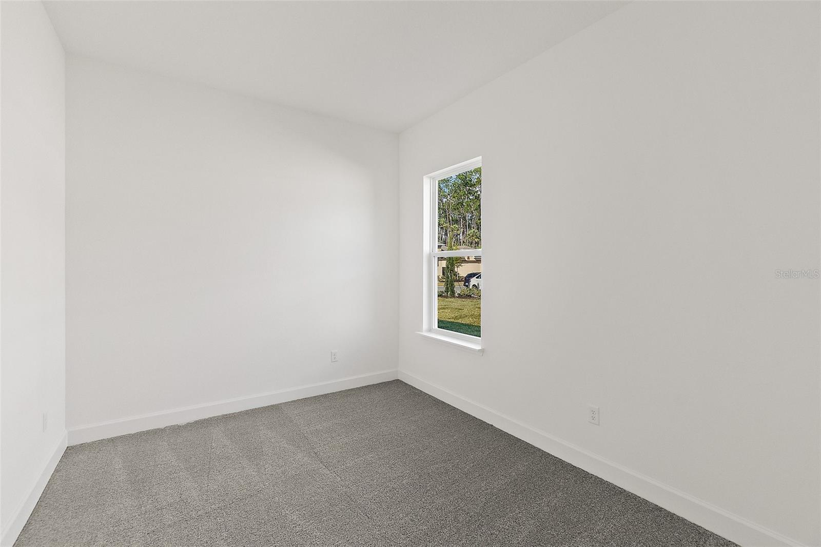 Image 22 of 31 For 379 Stirling Bridge Drive