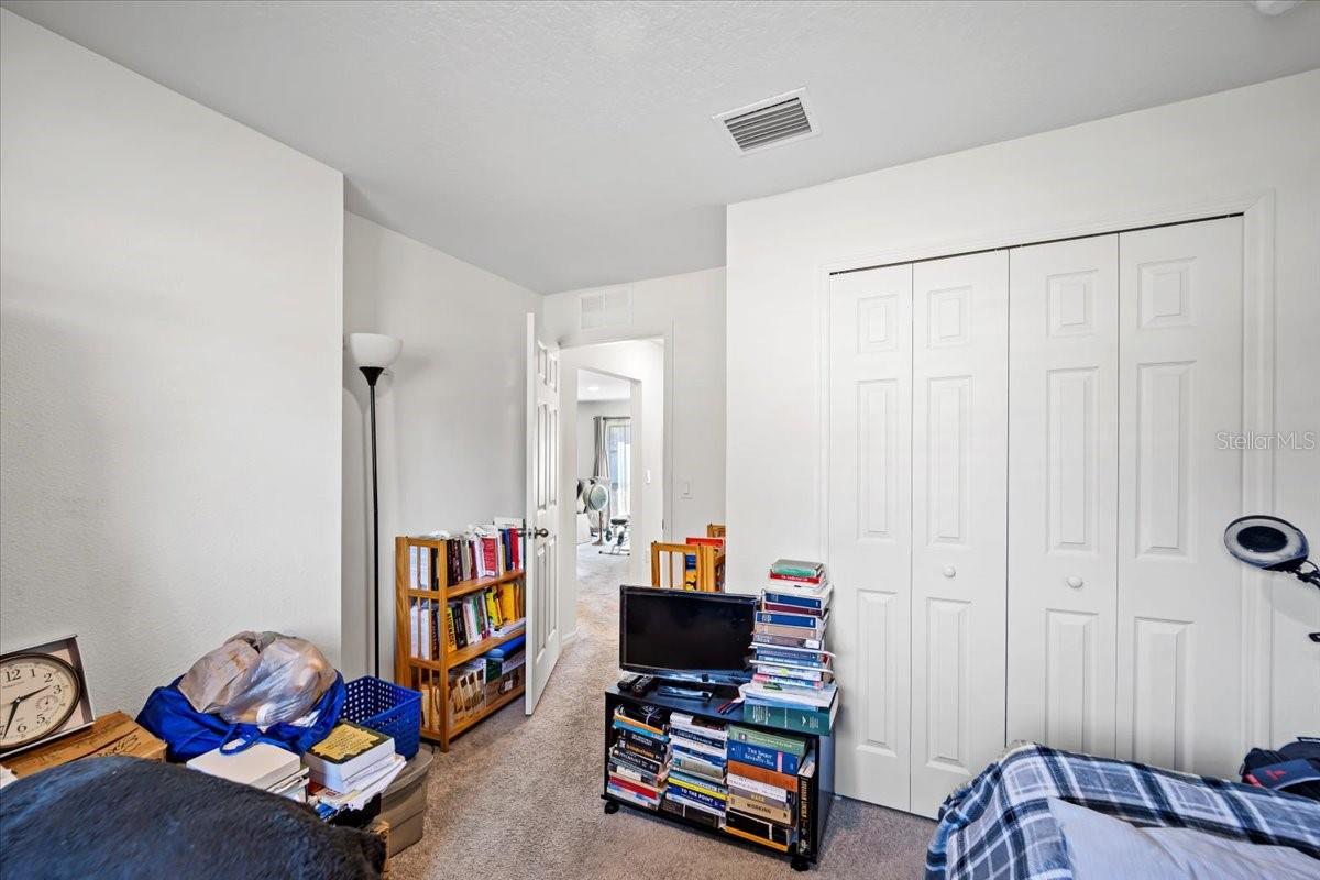 Image 16 of 43 For 20 Roxland Lane