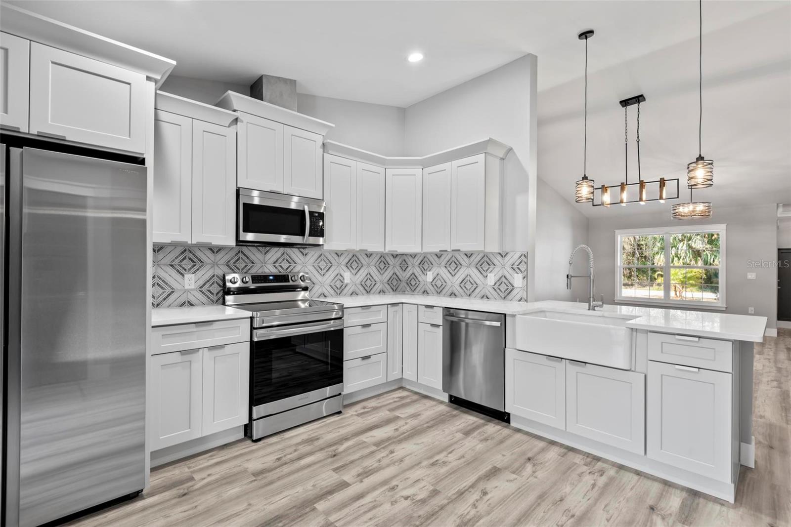 Image 29 of 86 For 76 Lynbrook Drive