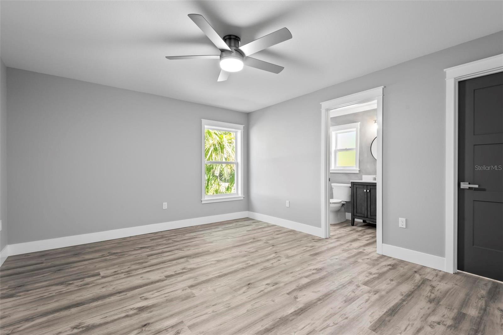 Image 36 of 86 For 76 Lynbrook Drive