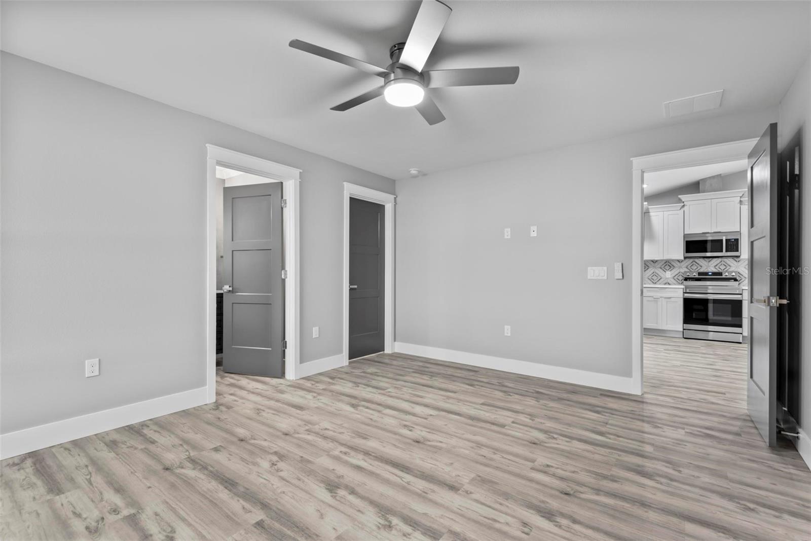 Image 37 of 86 For 76 Lynbrook Drive
