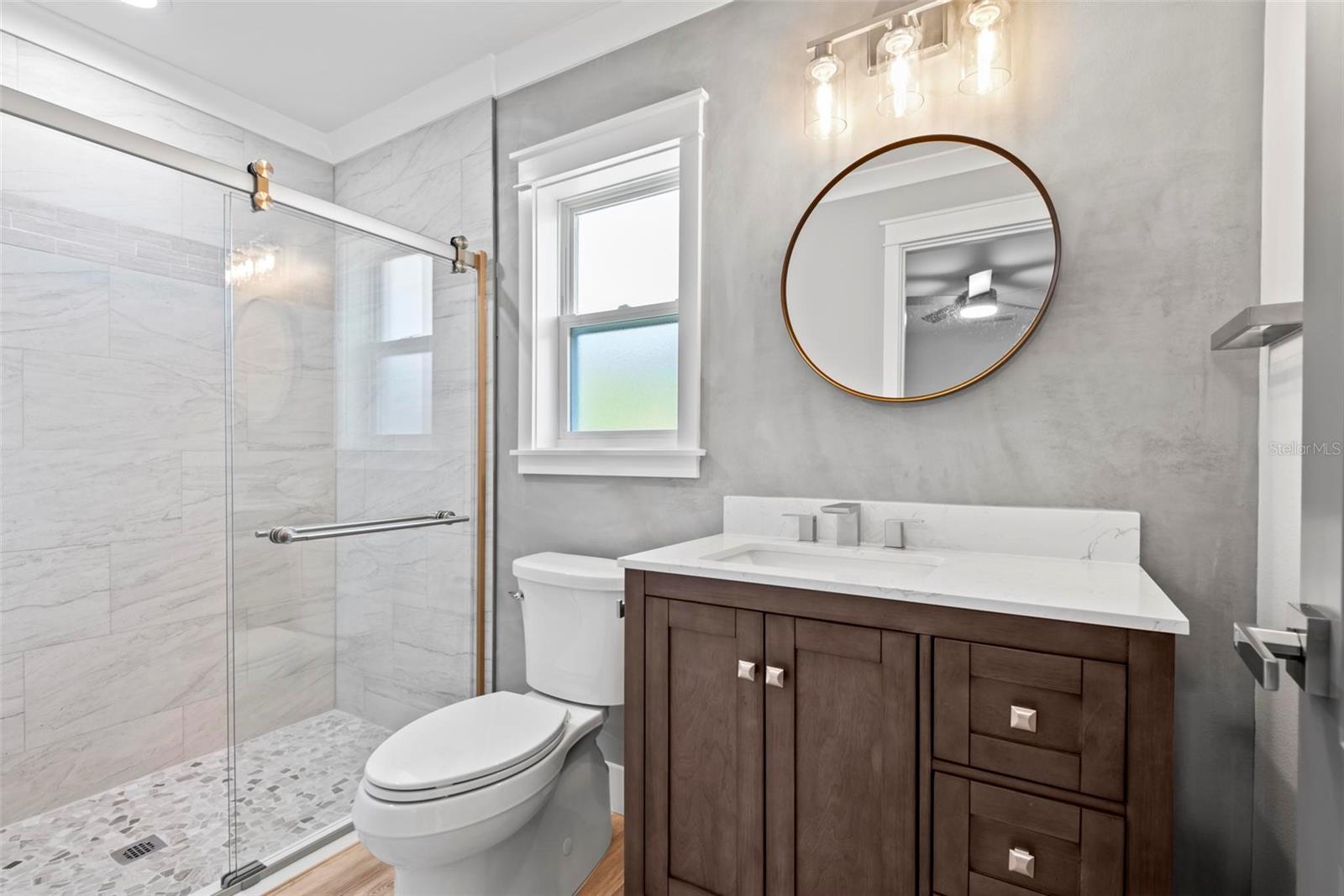 Image 41 of 86 For 76 Lynbrook Drive