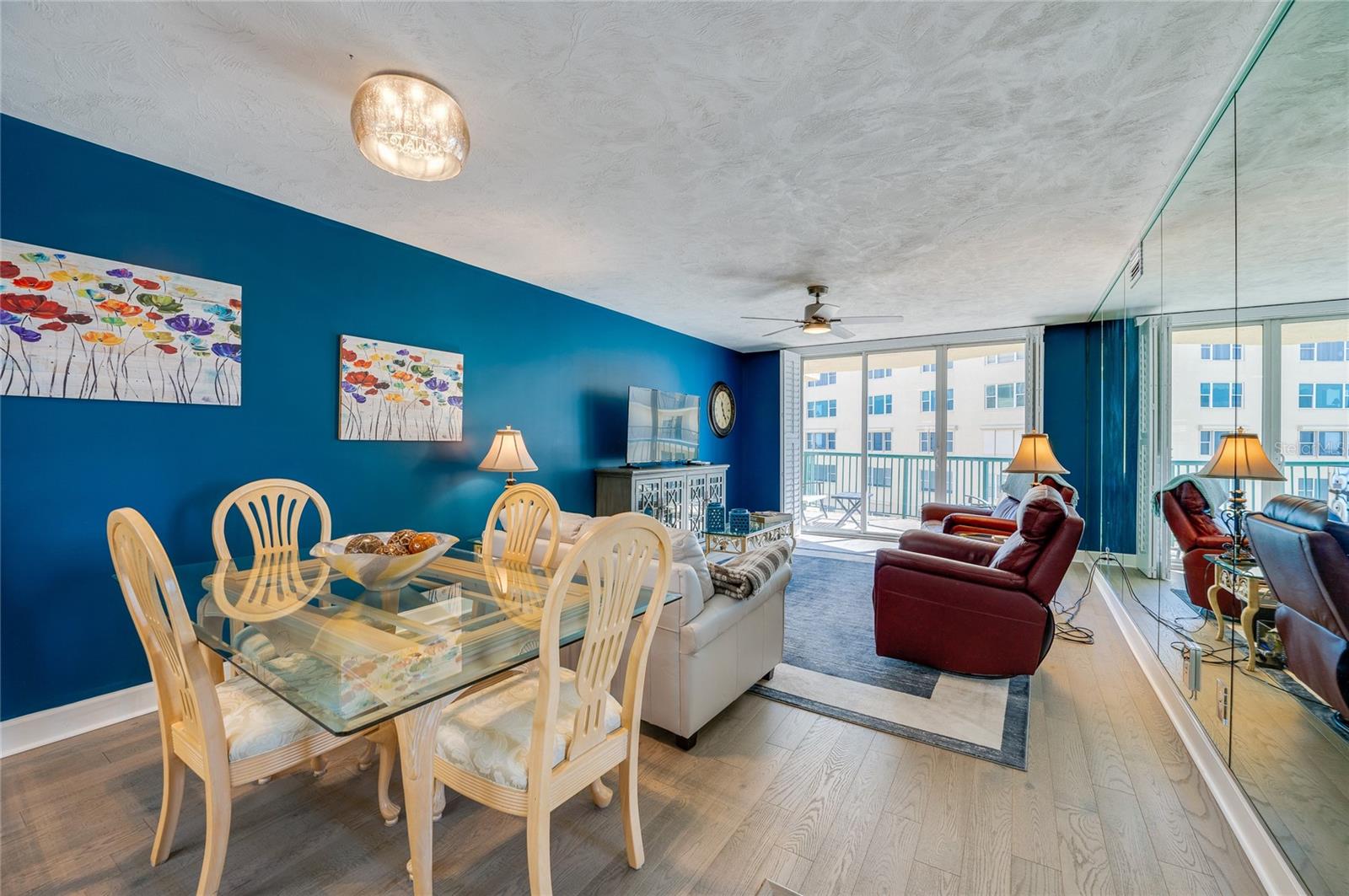 Image 12 of 32 For 4565 Atlantic Avenue 5411
