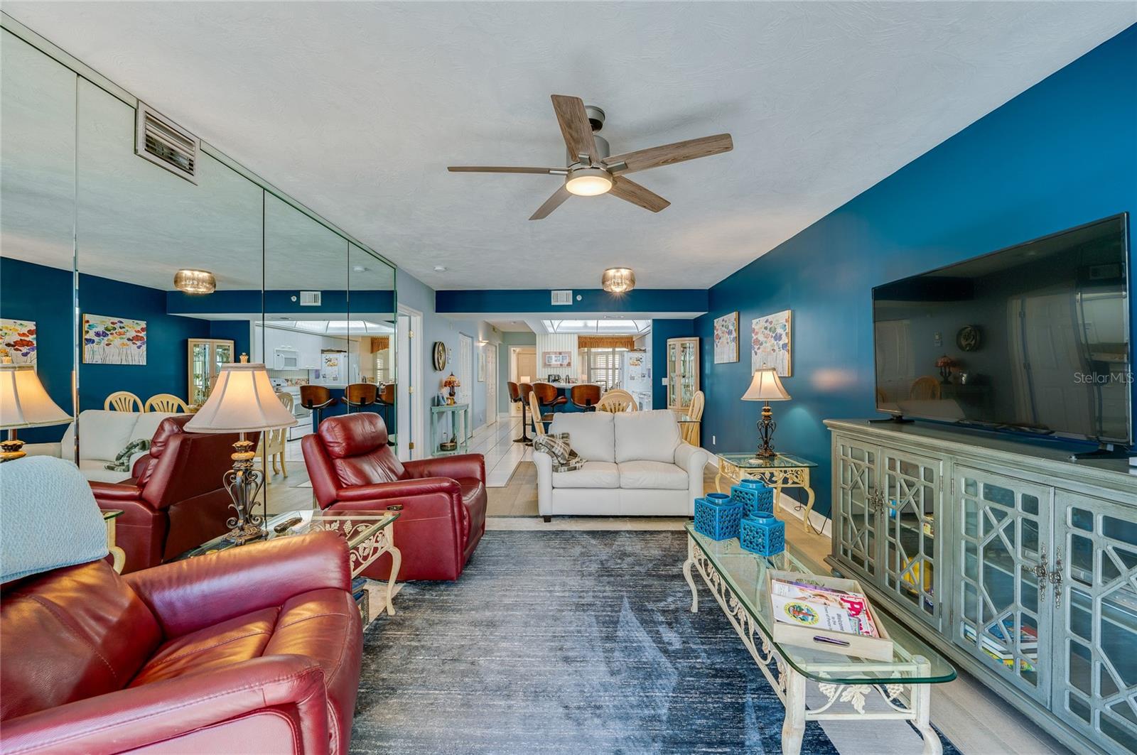 Image 14 of 32 For 4565 Atlantic Avenue 5411