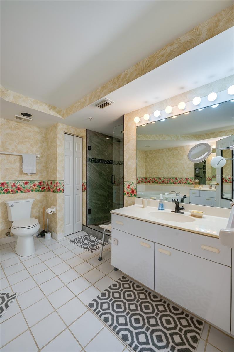 Image 19 of 32 For 4565 Atlantic Avenue 5411