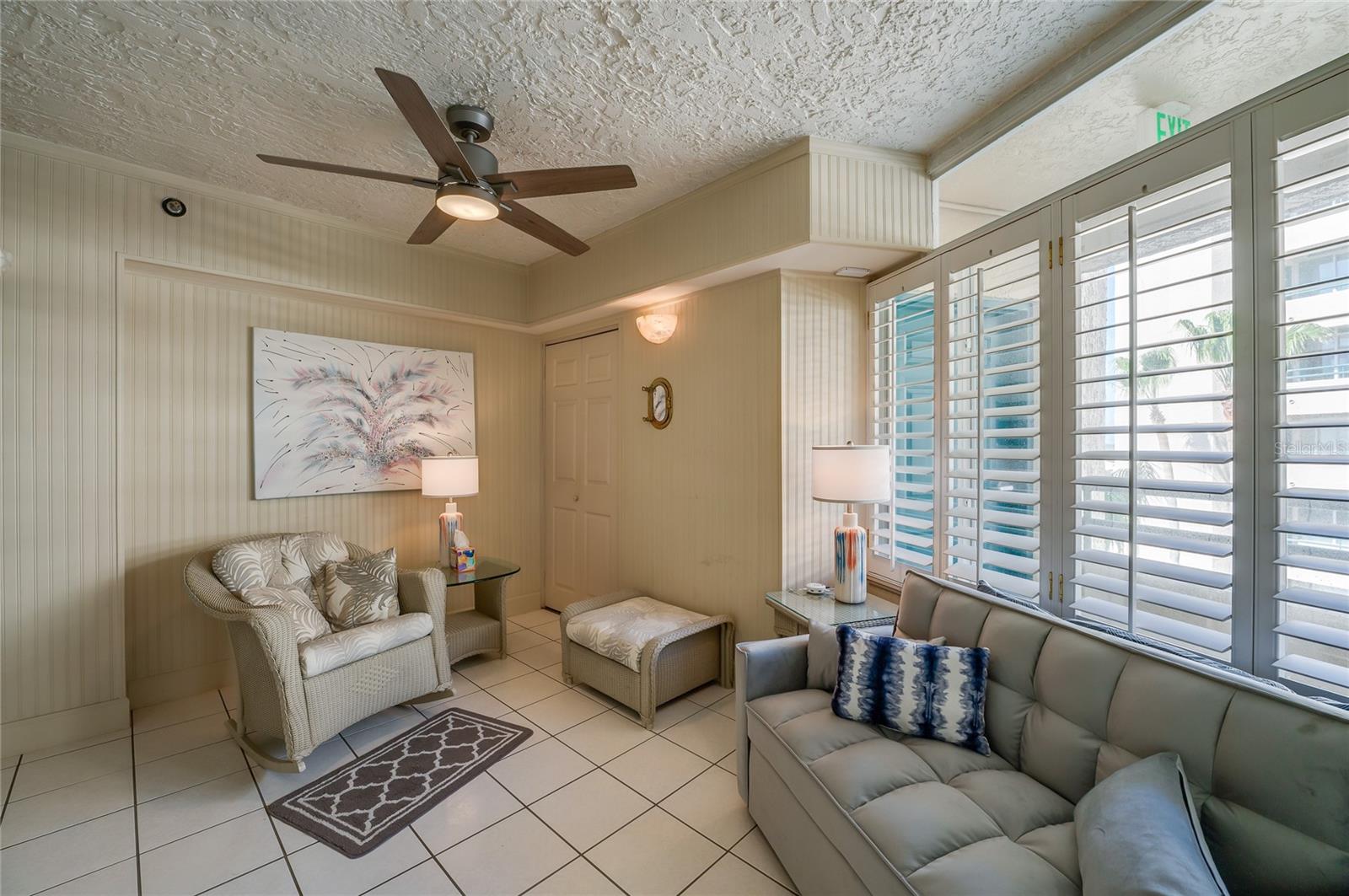 Image 2 of 32 For 4565 Atlantic Avenue 5411