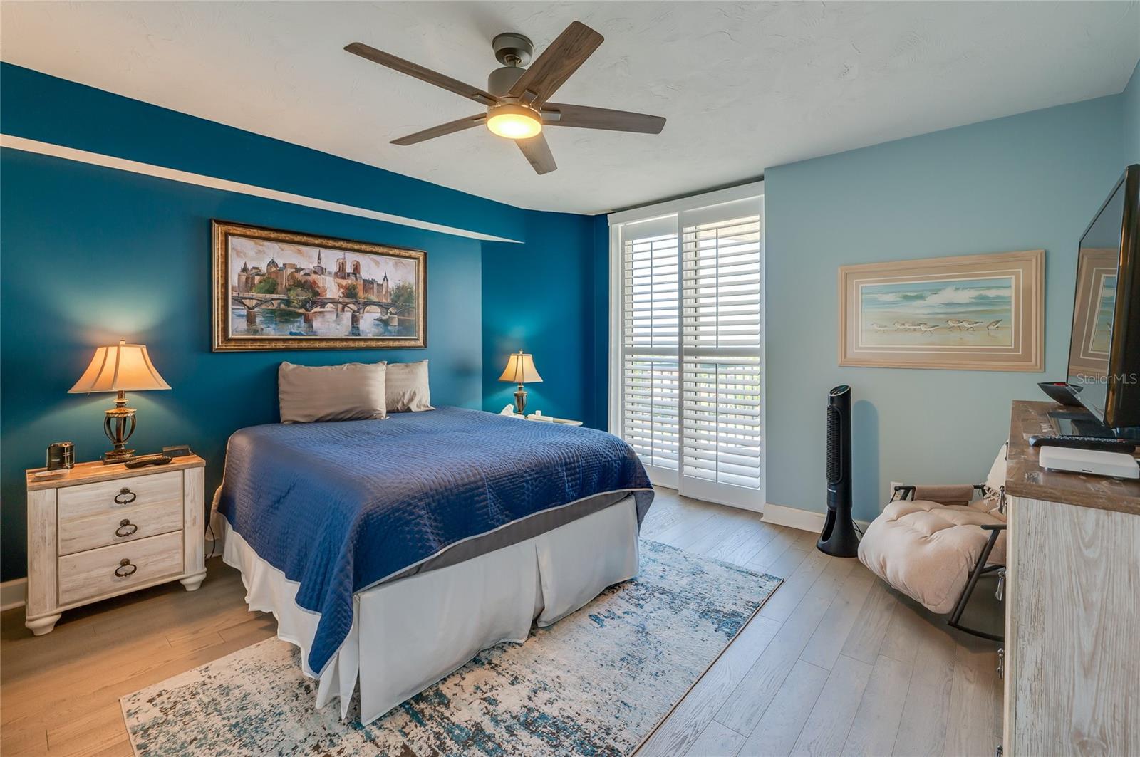 Image 21 of 32 For 4565 Atlantic Avenue 5411