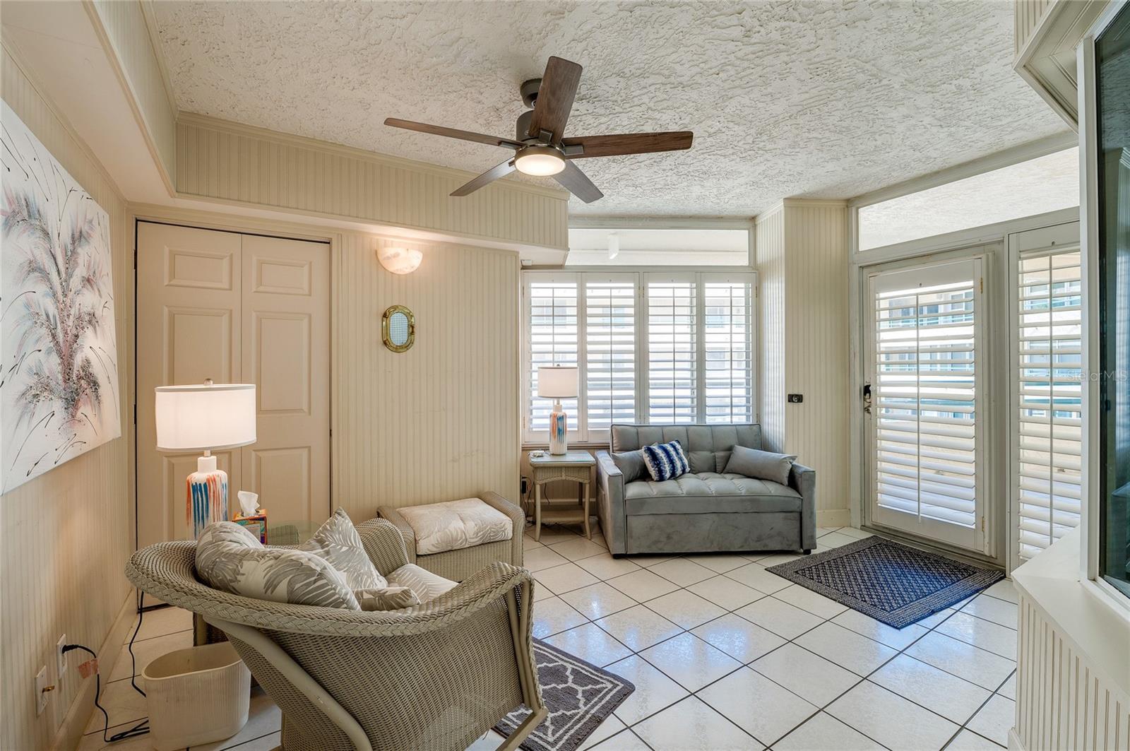 Image 4 of 32 For 4565 Atlantic Avenue 5411