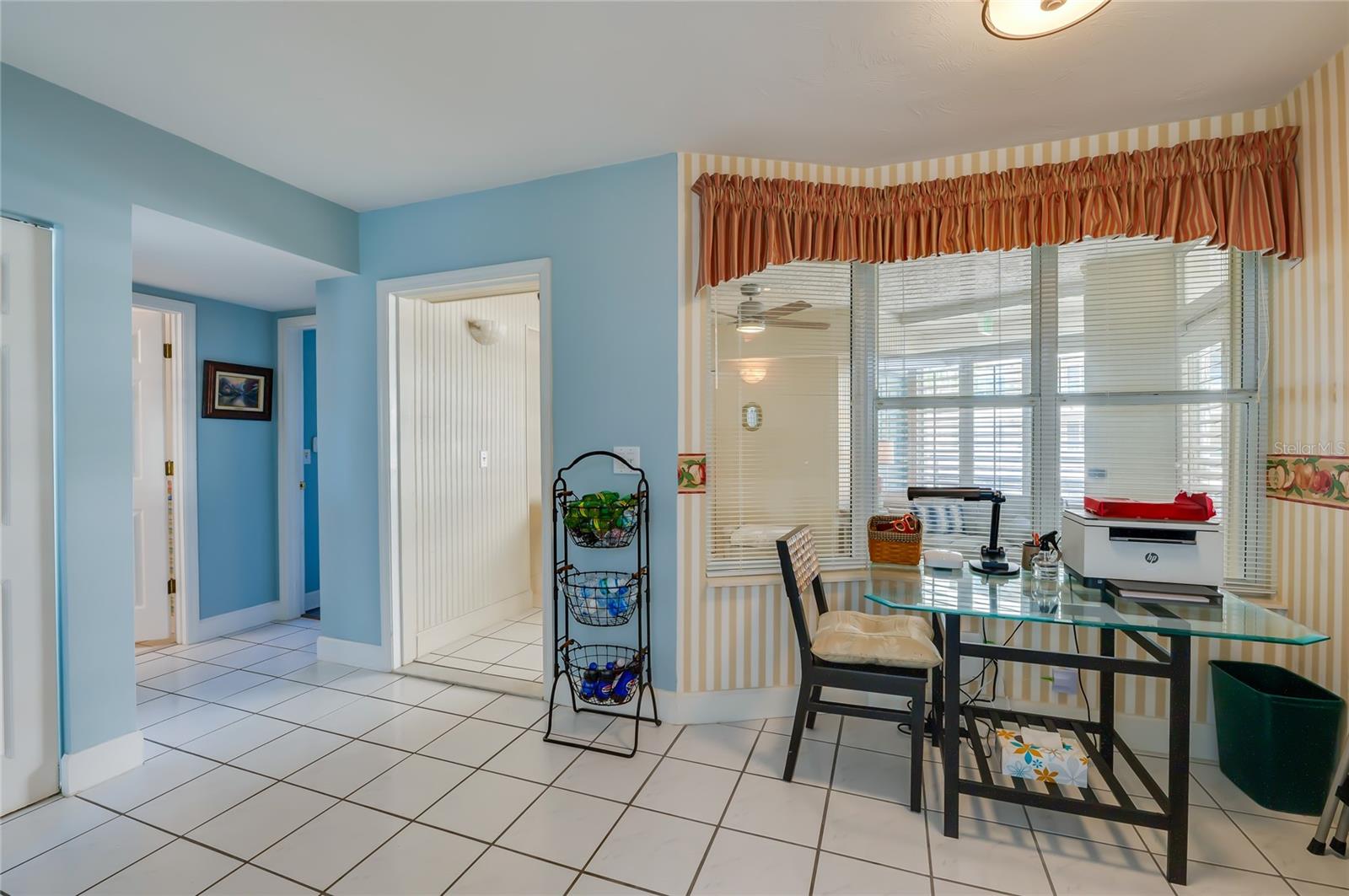Image 7 of 32 For 4565 Atlantic Avenue 5411