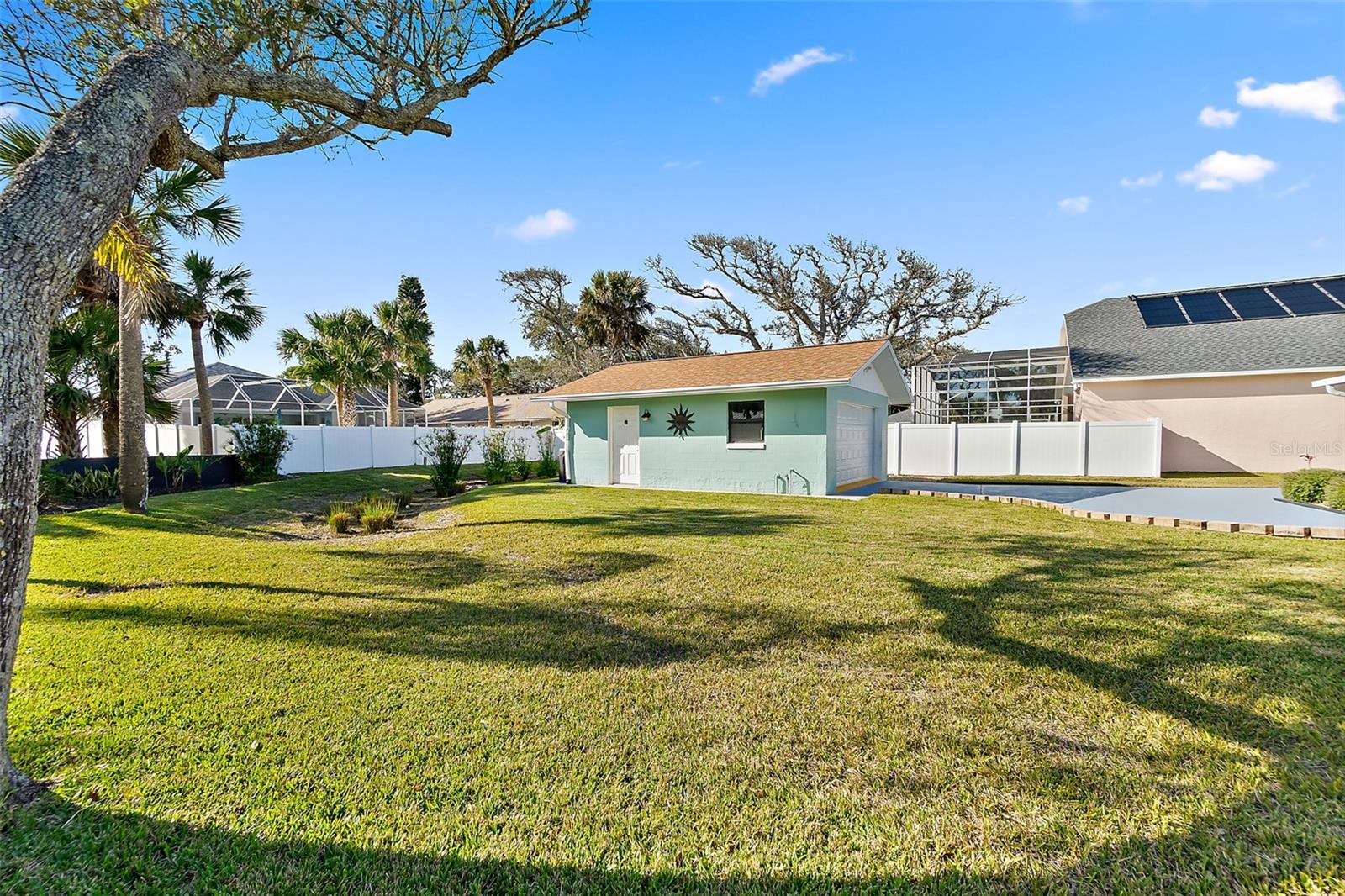 Image 40 of 53 For 2408 Daytona Avenue