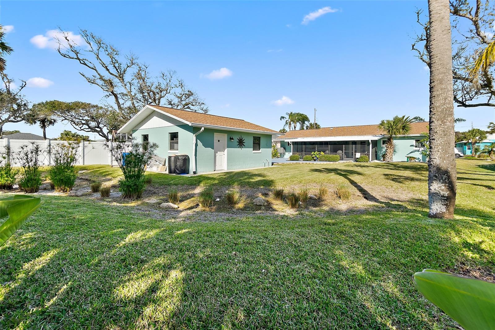 Image 42 of 53 For 2408 Daytona Avenue