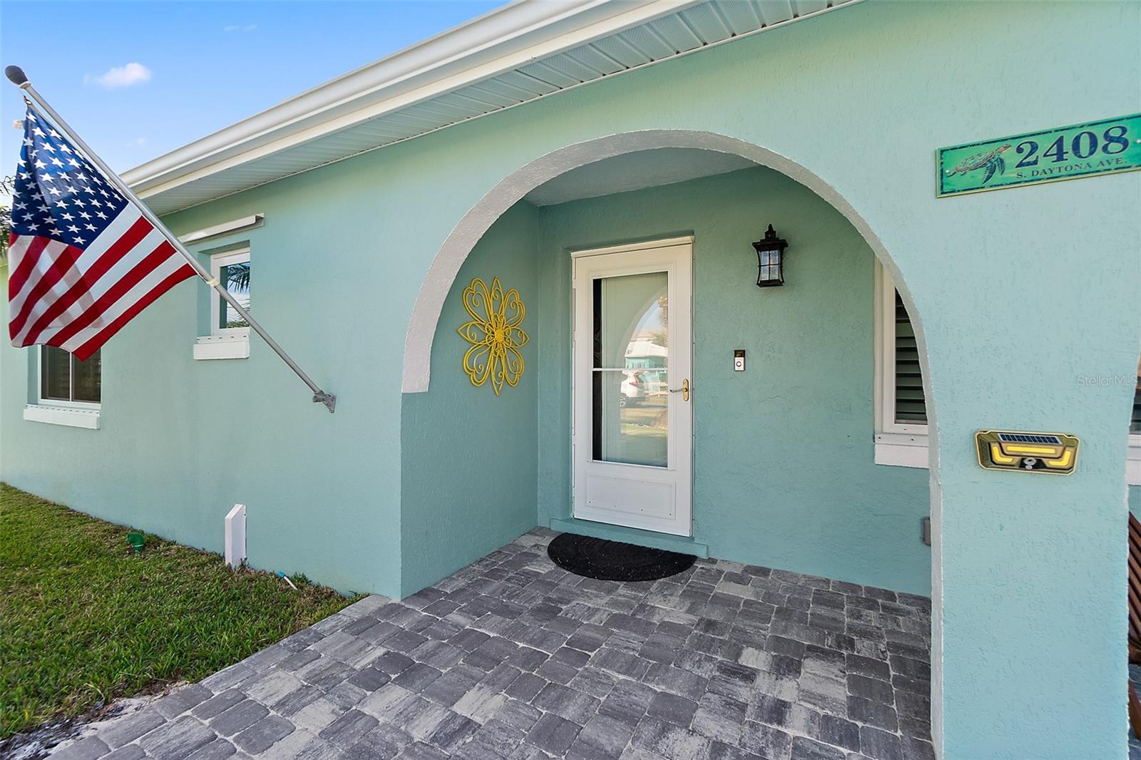 Image 6 of 53 For 2408 Daytona Avenue