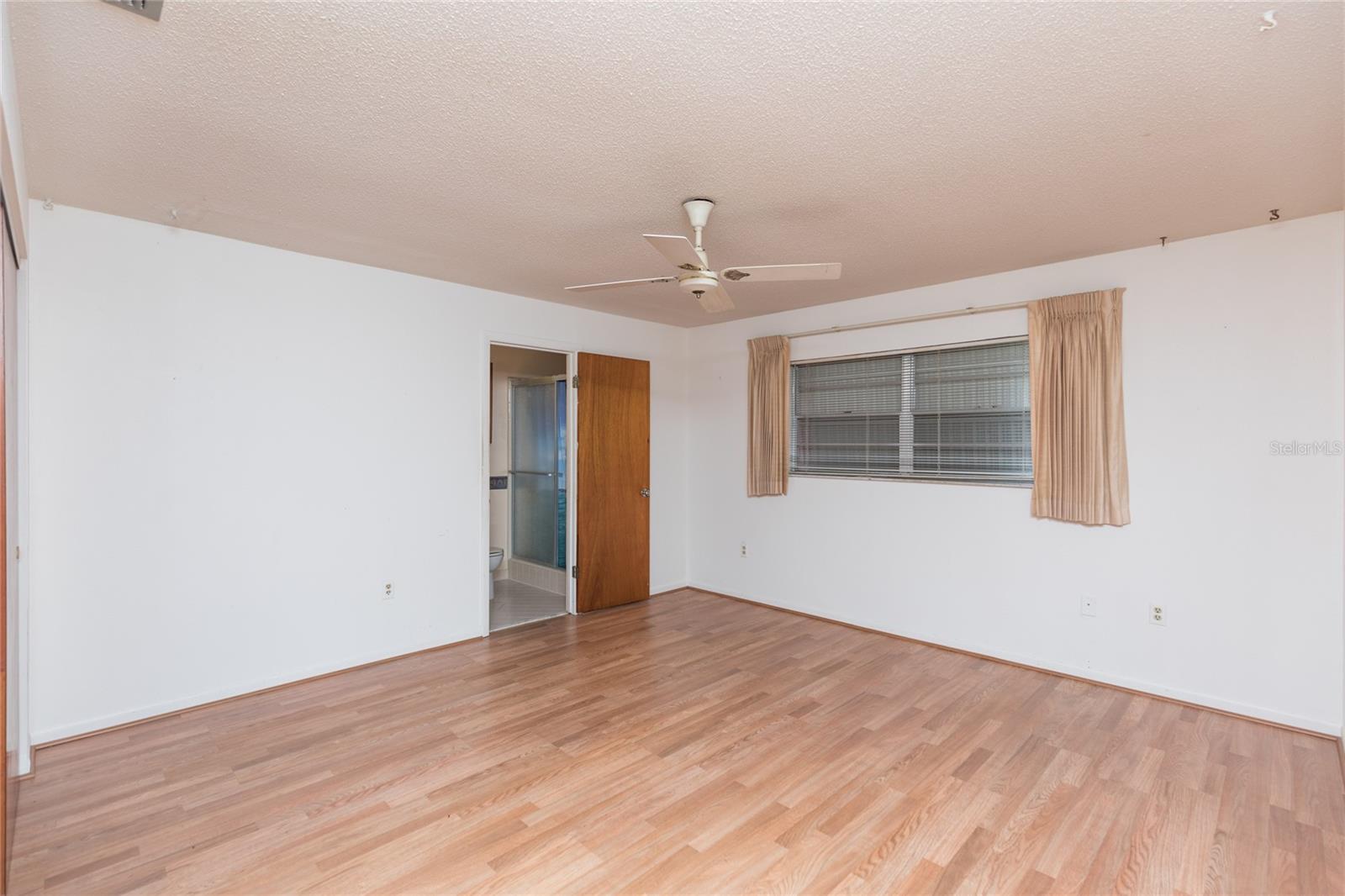 Image 17 of 35 For 2131 Daytona Avenue
