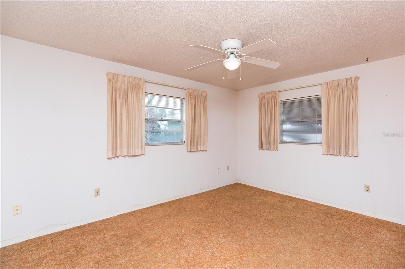 Image 23 of 35 For 2131 Daytona Avenue