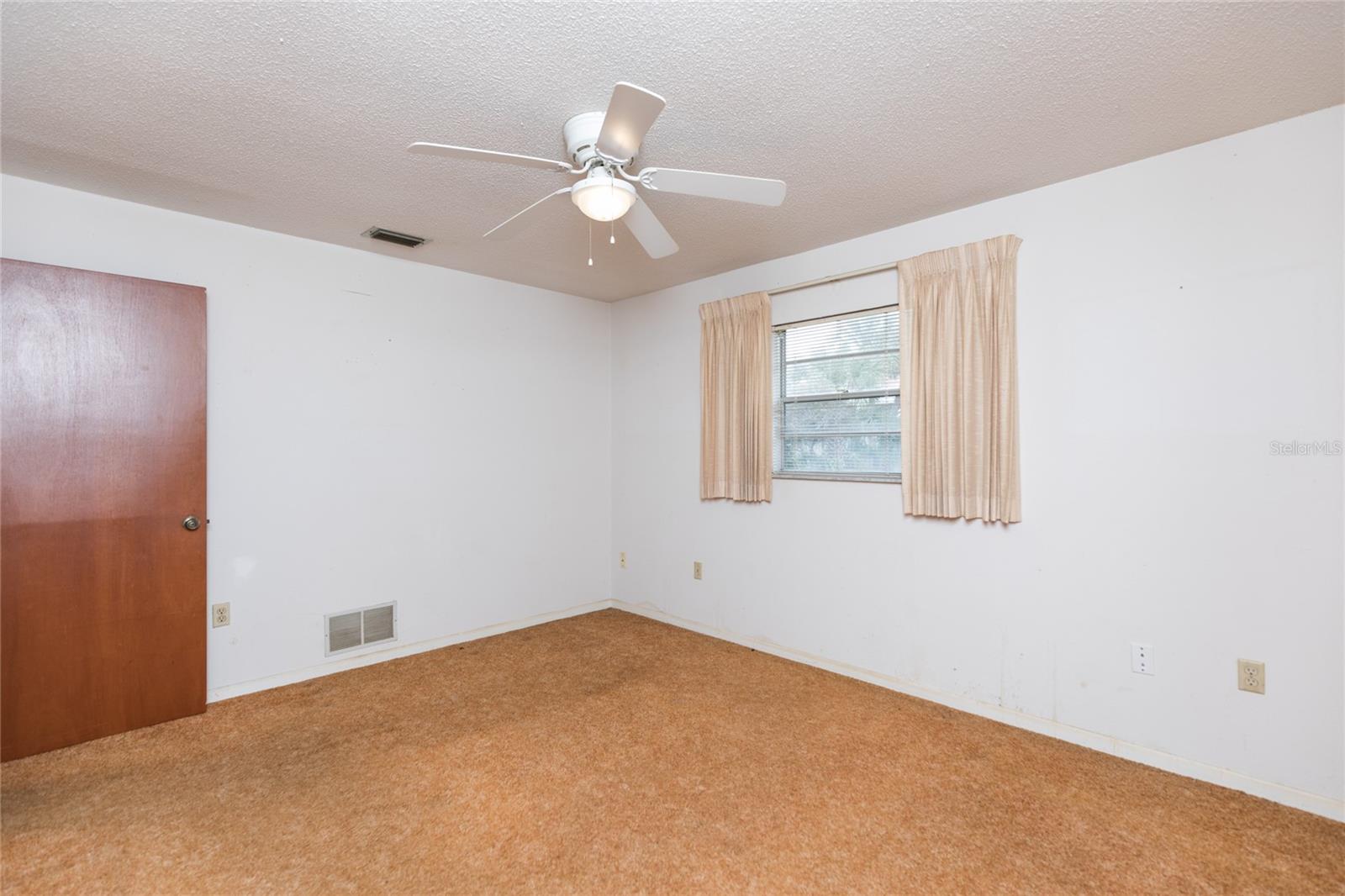Image 24 of 35 For 2131 Daytona Avenue