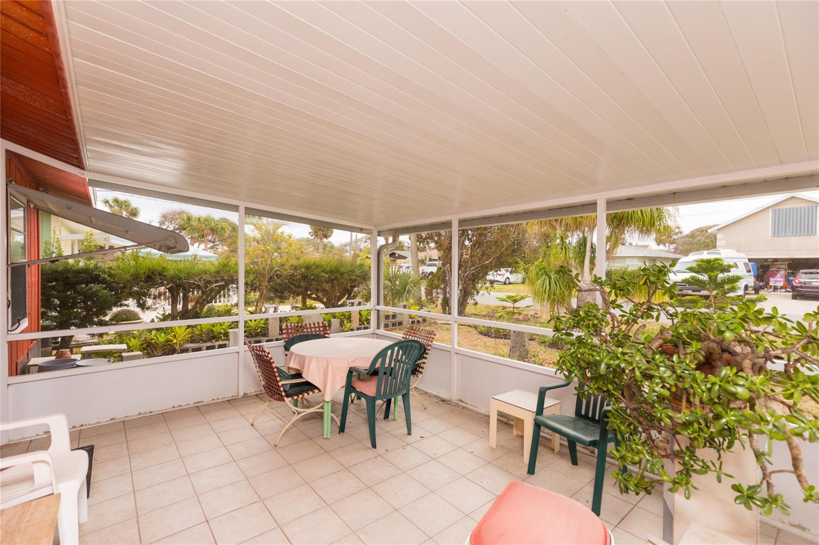 Image 4 of 35 For 2131 Daytona Avenue
