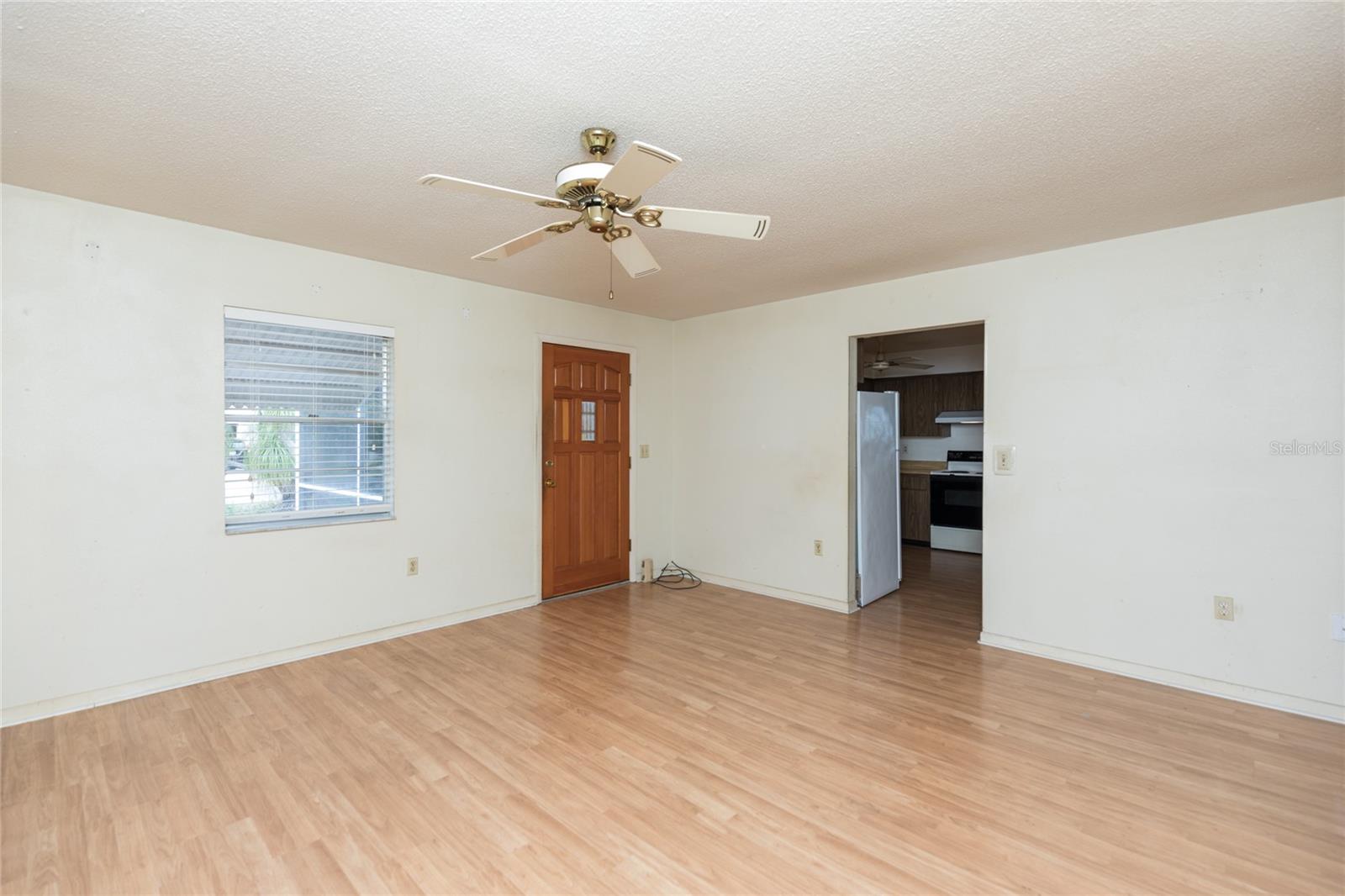 Image 8 of 35 For 2131 Daytona Avenue