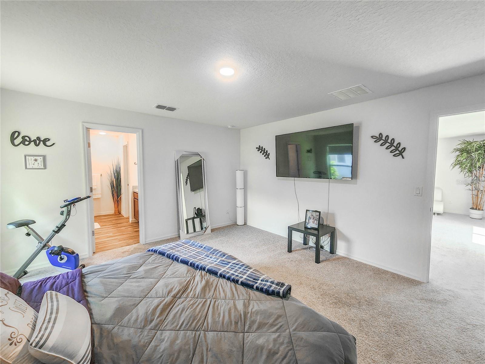 Image 22 of 55 For 208 Birchwood Drive