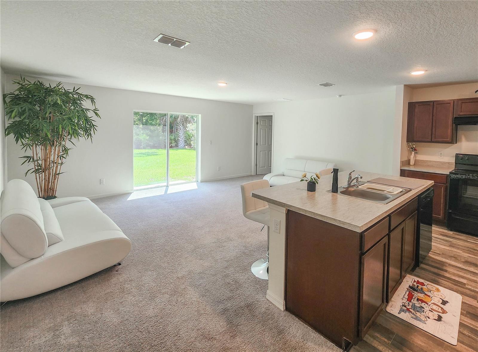 Image 7 of 55 For 208 Birchwood Drive