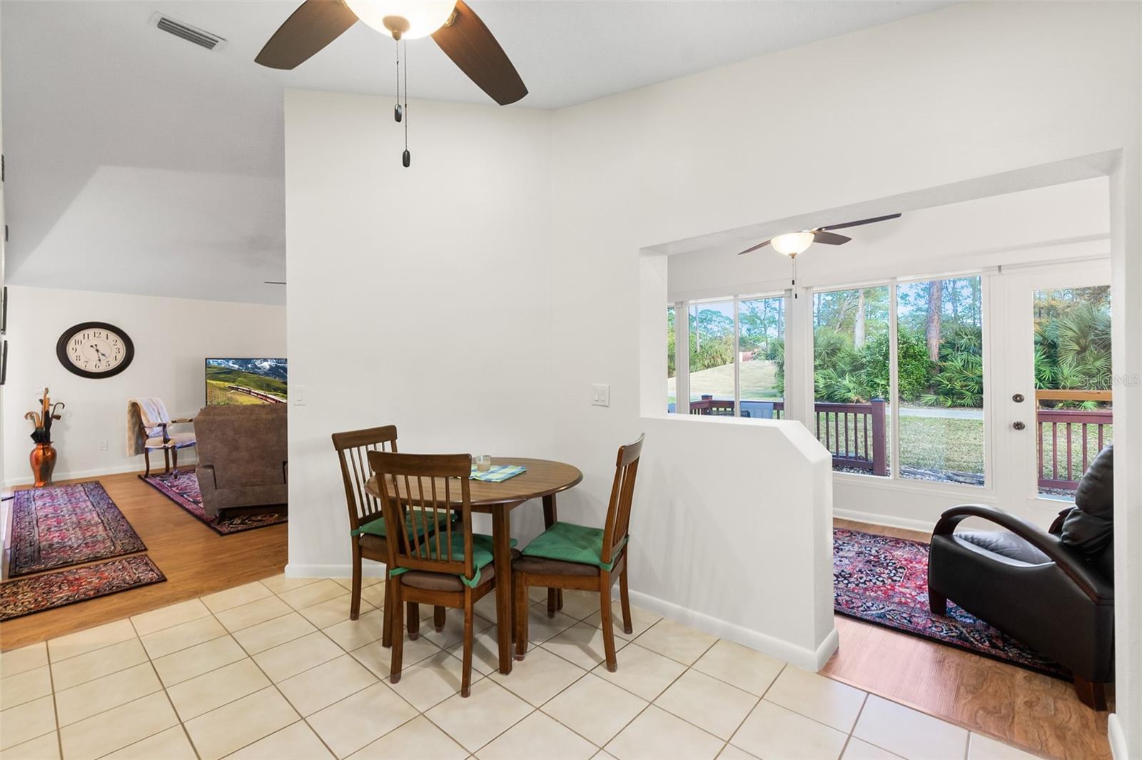 Image 10 of 42 For 7 Lago Vista Place