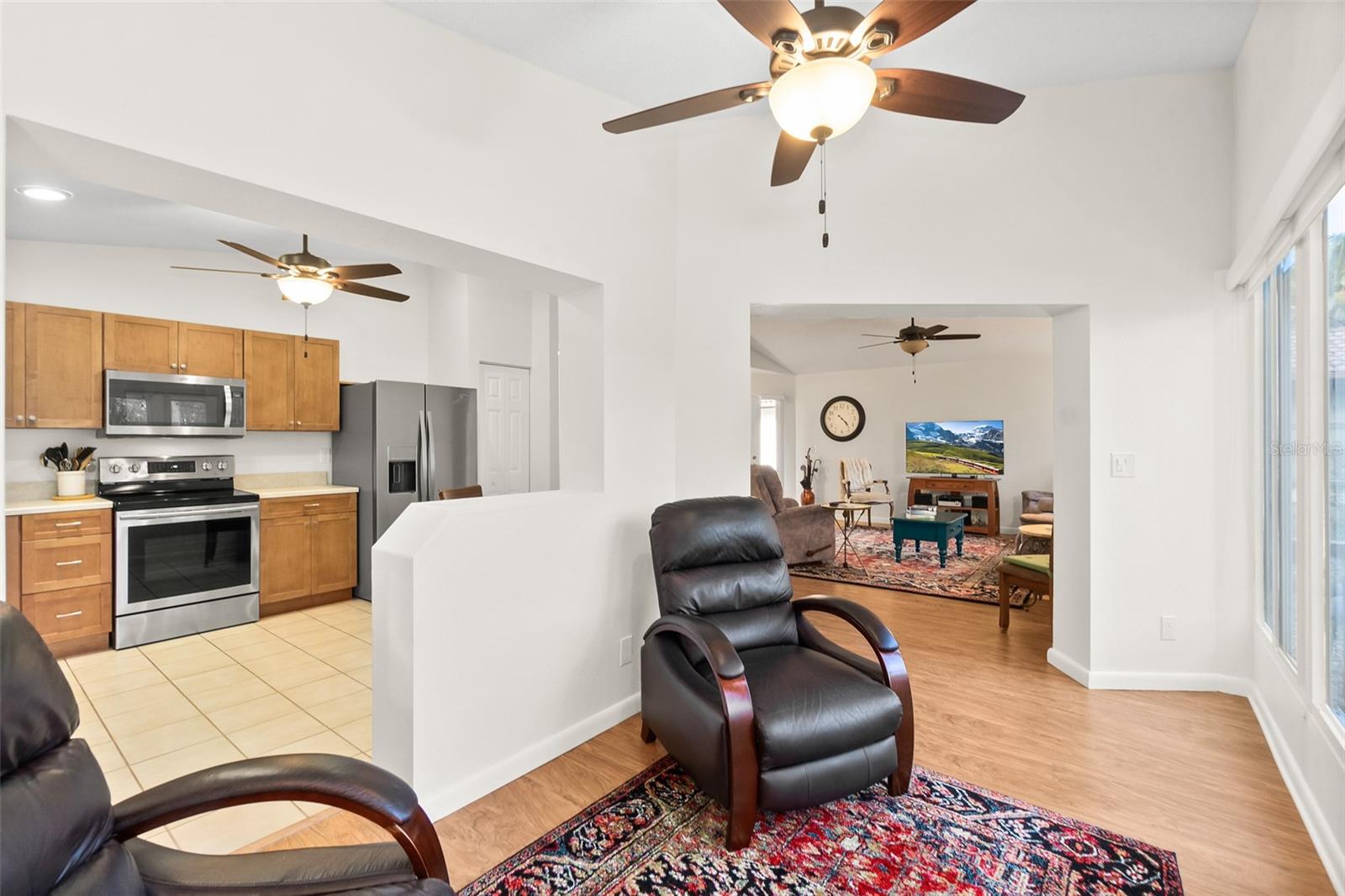 Image 12 of 42 For 7 Lago Vista Place