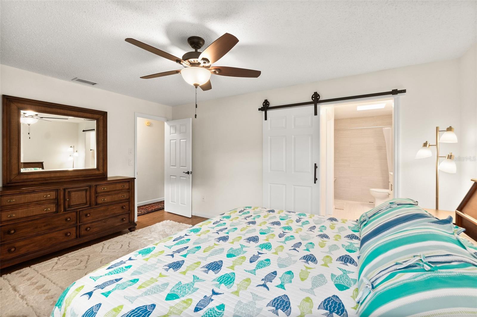 Image 15 of 42 For 7 Lago Vista Place