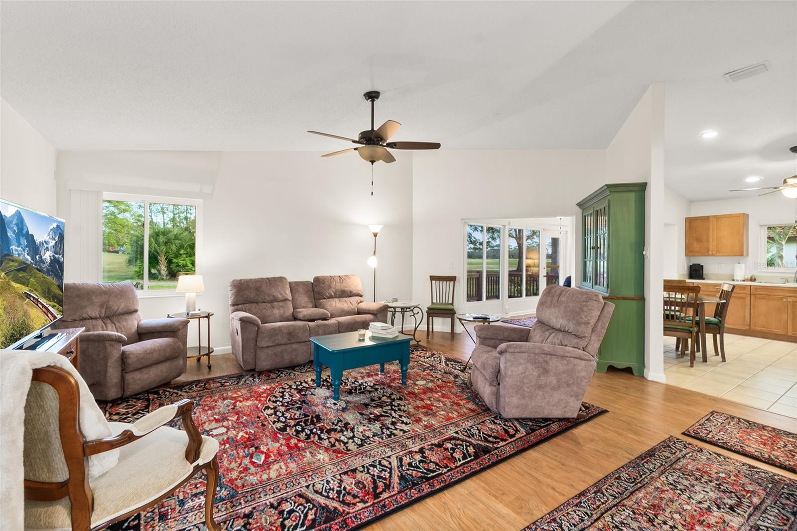 Image 5 of 42 For 7 Lago Vista Place