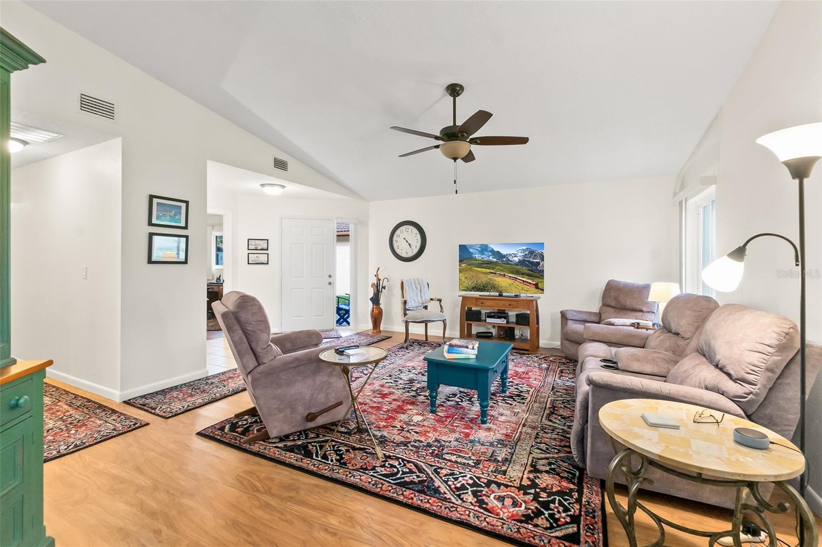 Image 6 of 42 For 7 Lago Vista Place