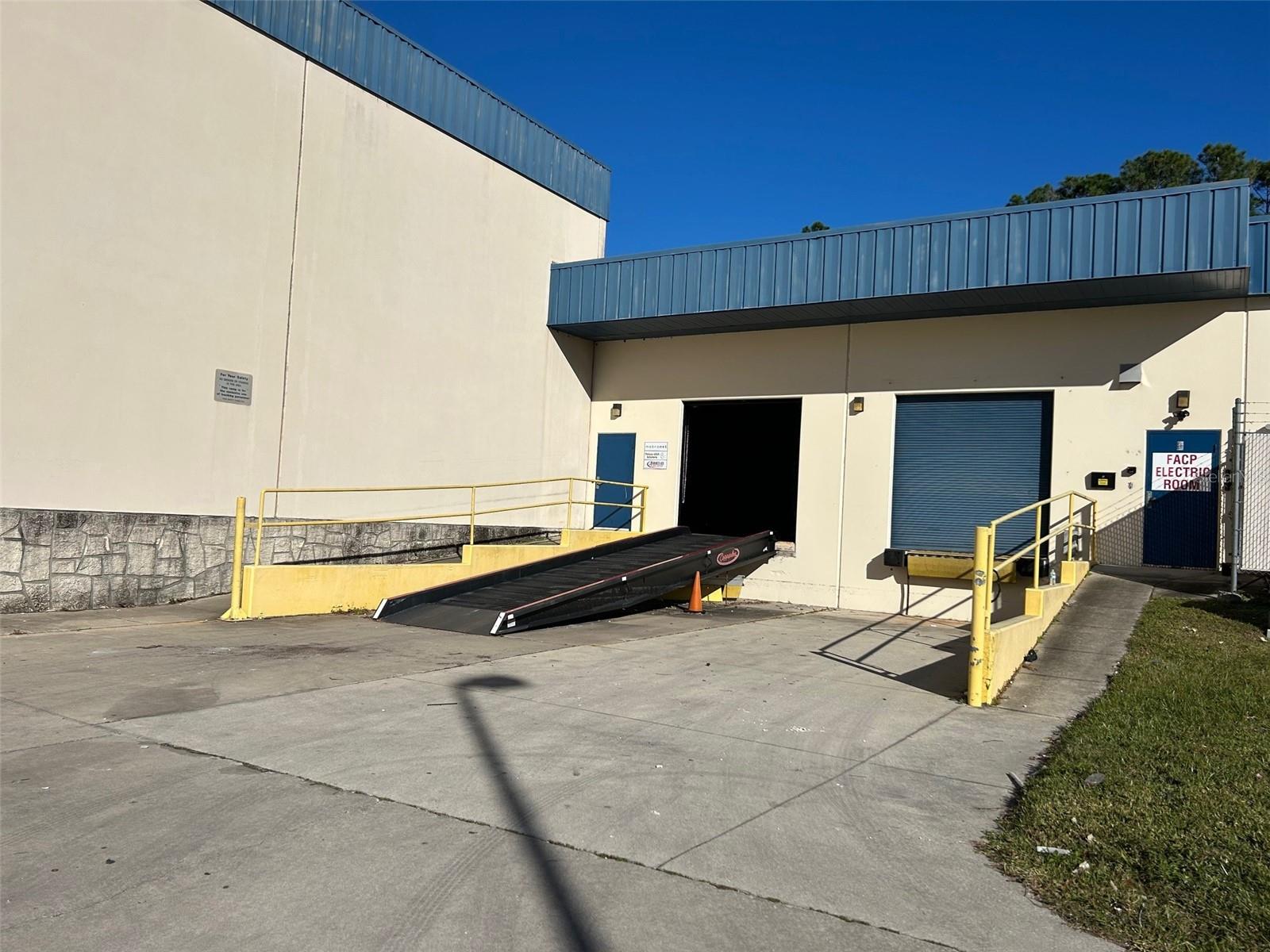 Image 16 of 16 For 11 Commerce Boulevard 1