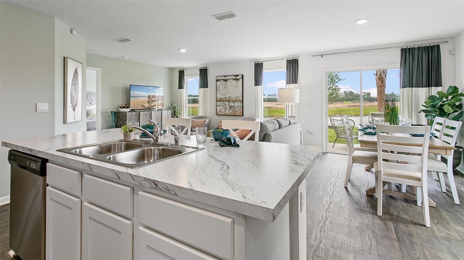 Image 7 of 32 For 37 Springwood Drive S