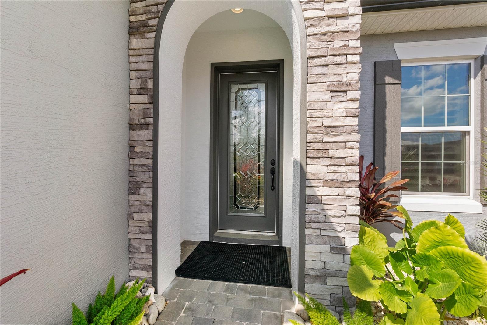 Image 4 of 47 For 358 Stirling Bridge Drive