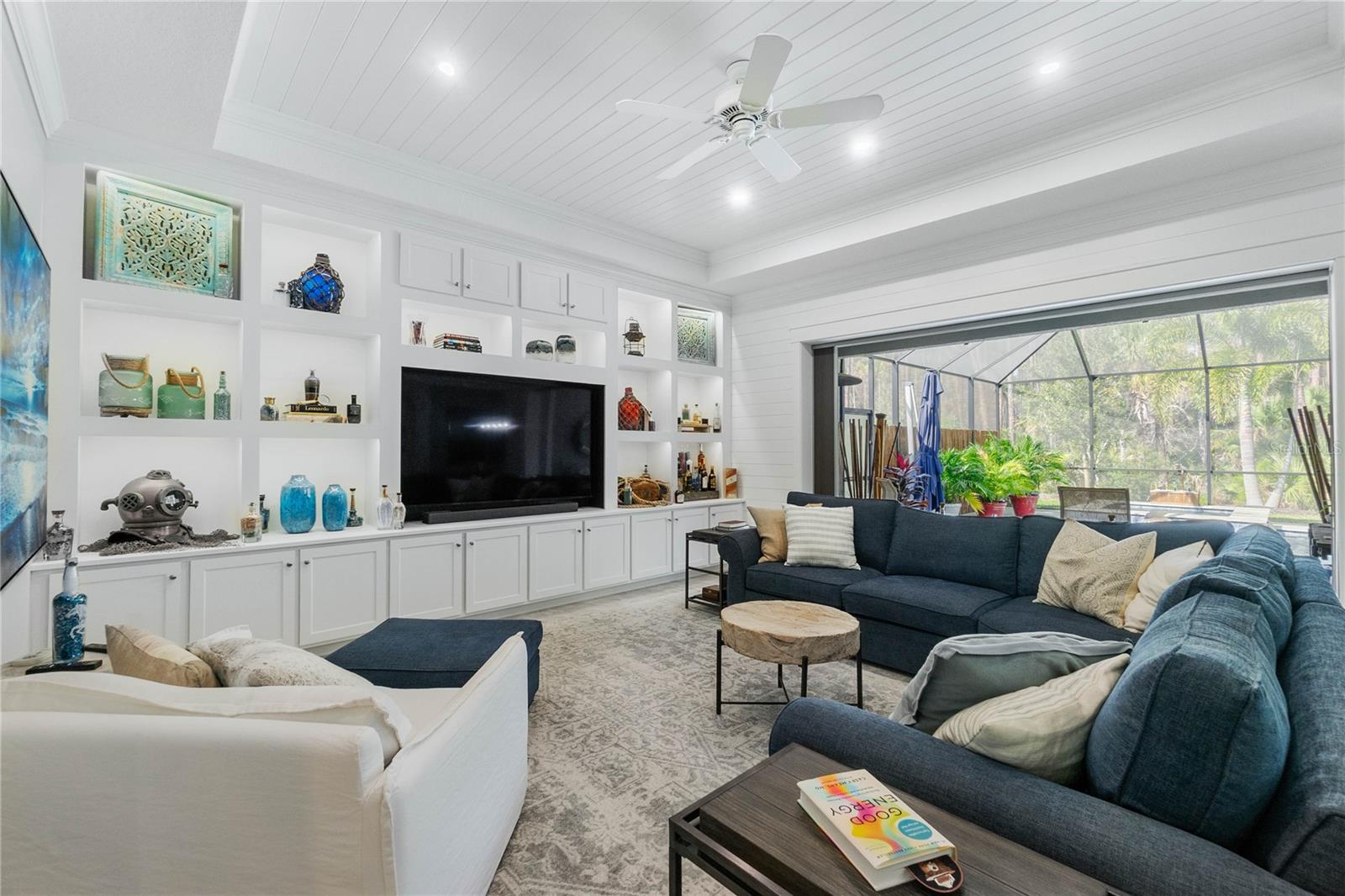 Image 7 of 47 For 358 Stirling Bridge Drive