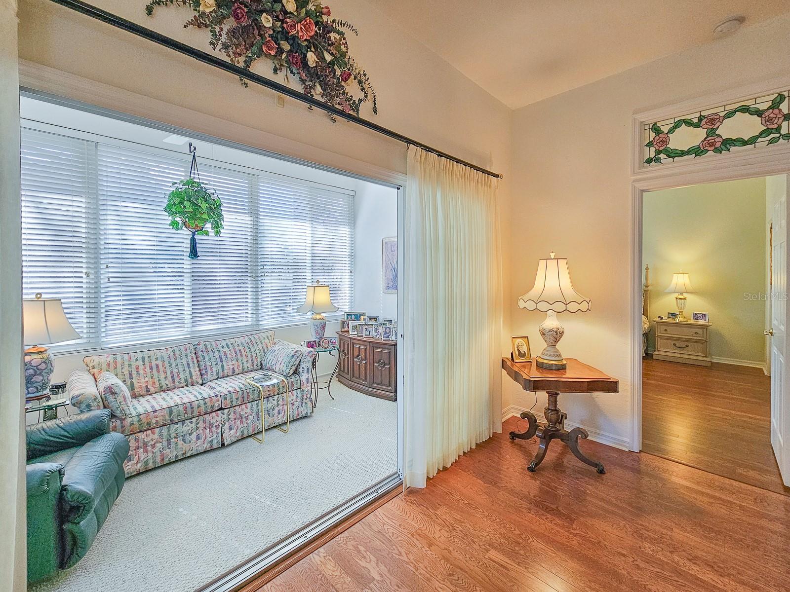 Image 12 of 61 For 1187 Athlone Way