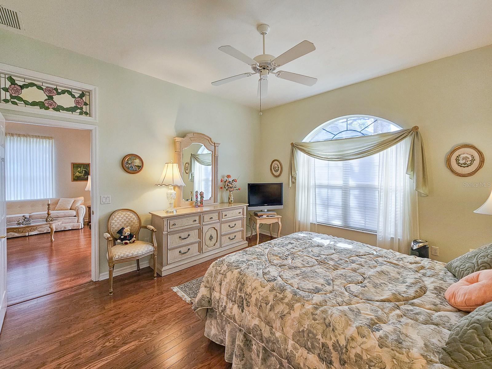 Image 24 of 61 For 1187 Athlone Way