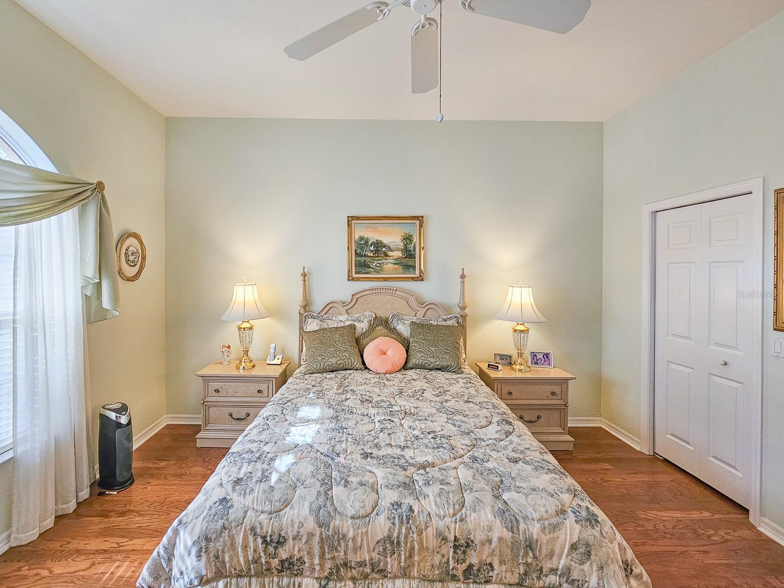 Image 25 of 61 For 1187 Athlone Way
