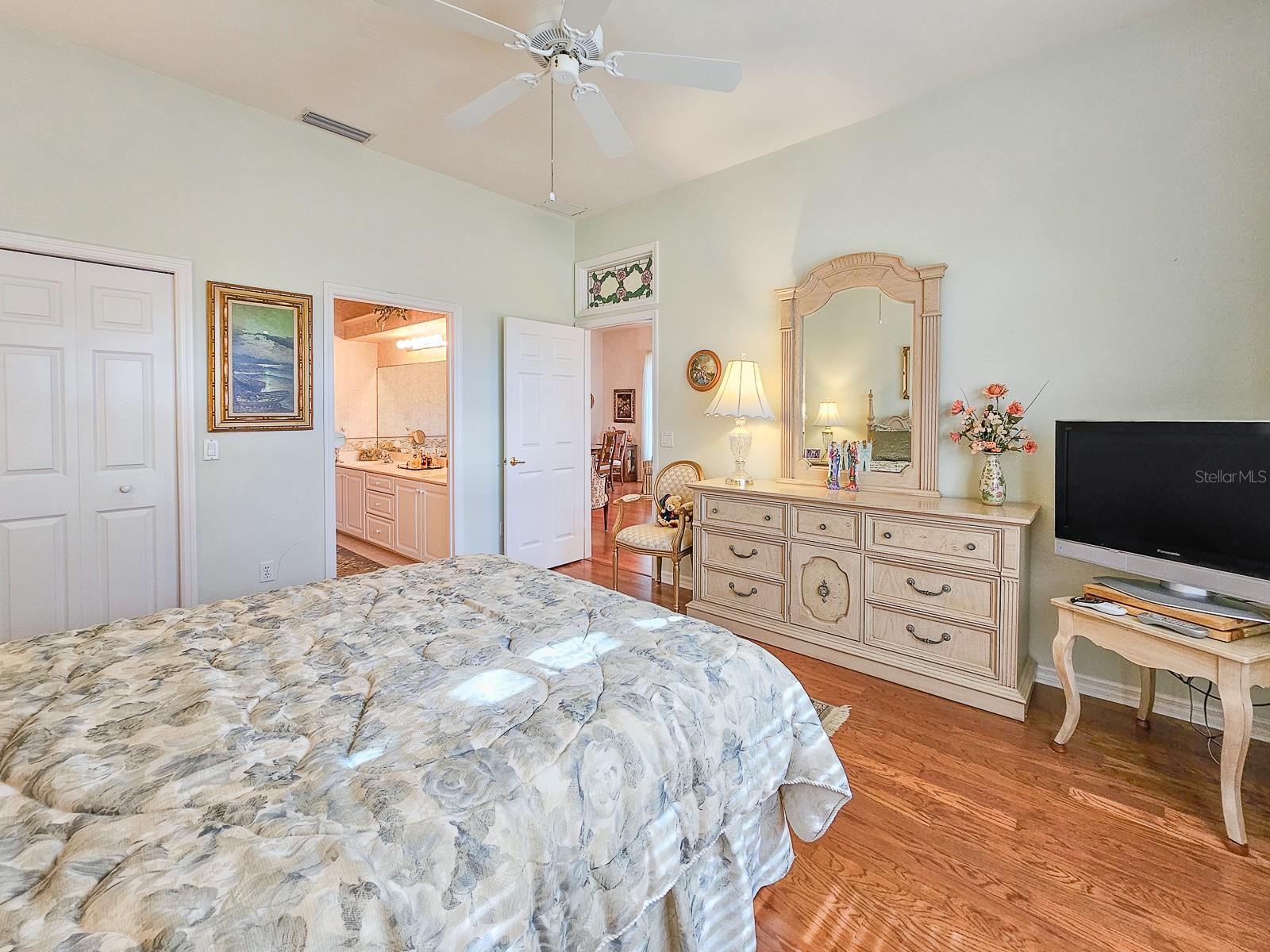 Image 26 of 61 For 1187 Athlone Way