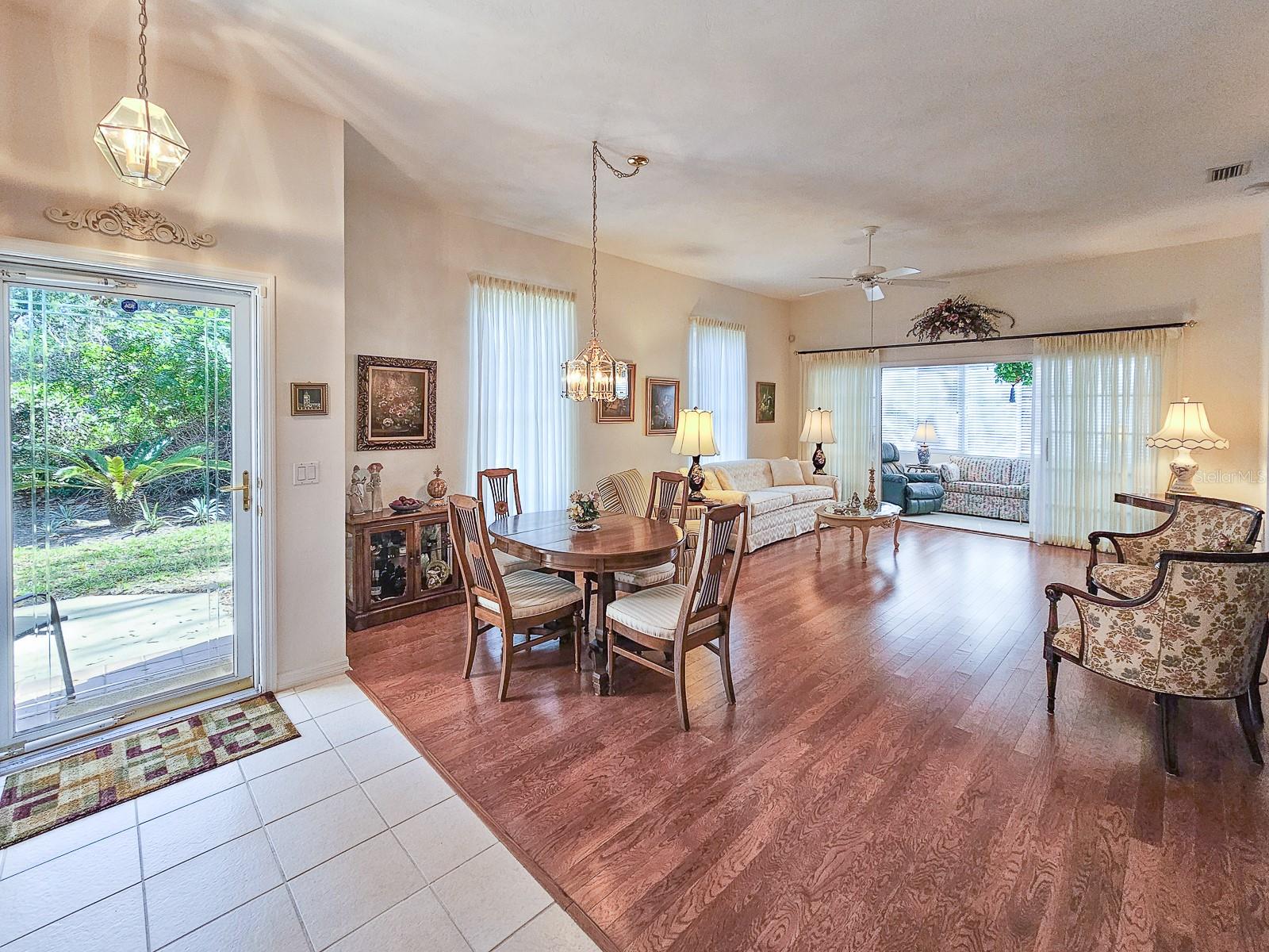 Image 6 of 61 For 1187 Athlone Way