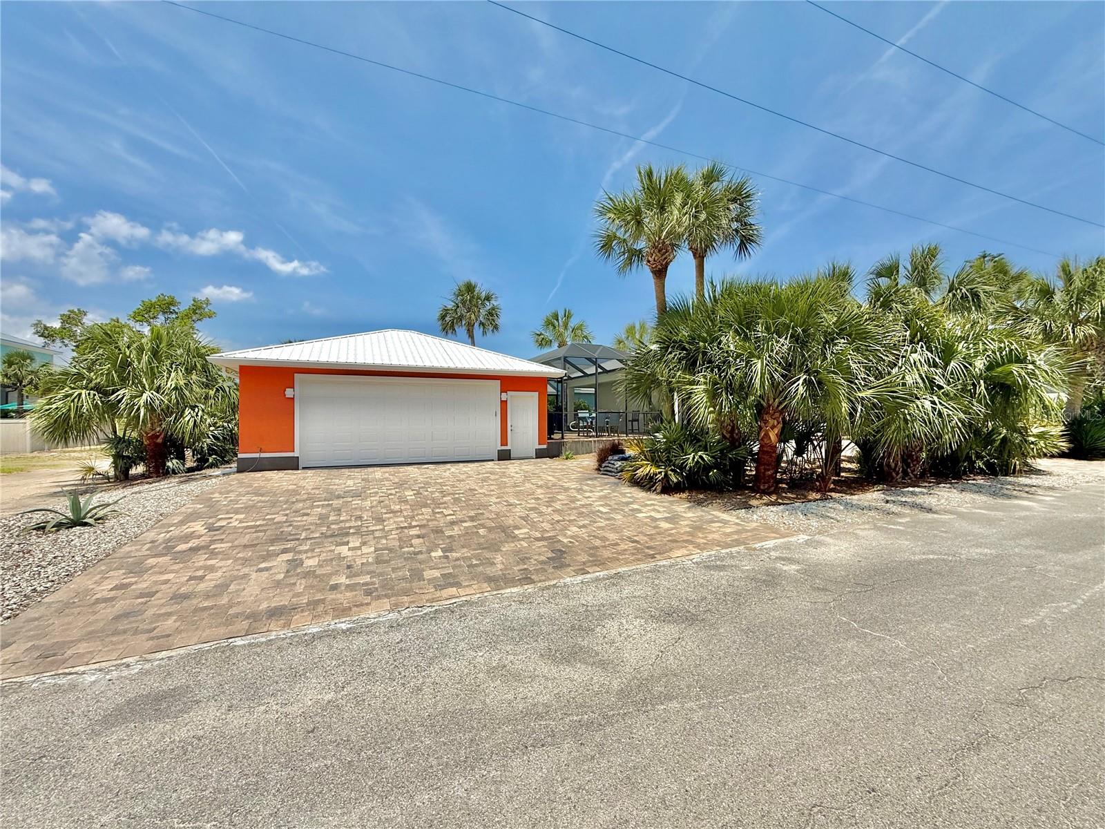 Image 78 of 94 For 2048 Daytona Avenue