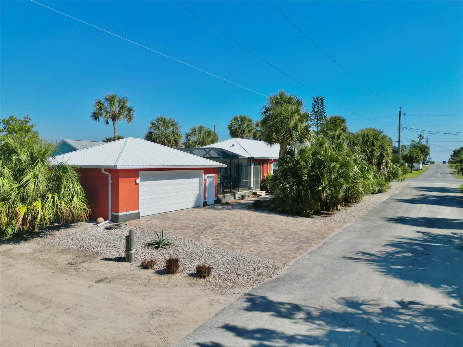 Image 82 of 94 For 2048 Daytona Avenue
