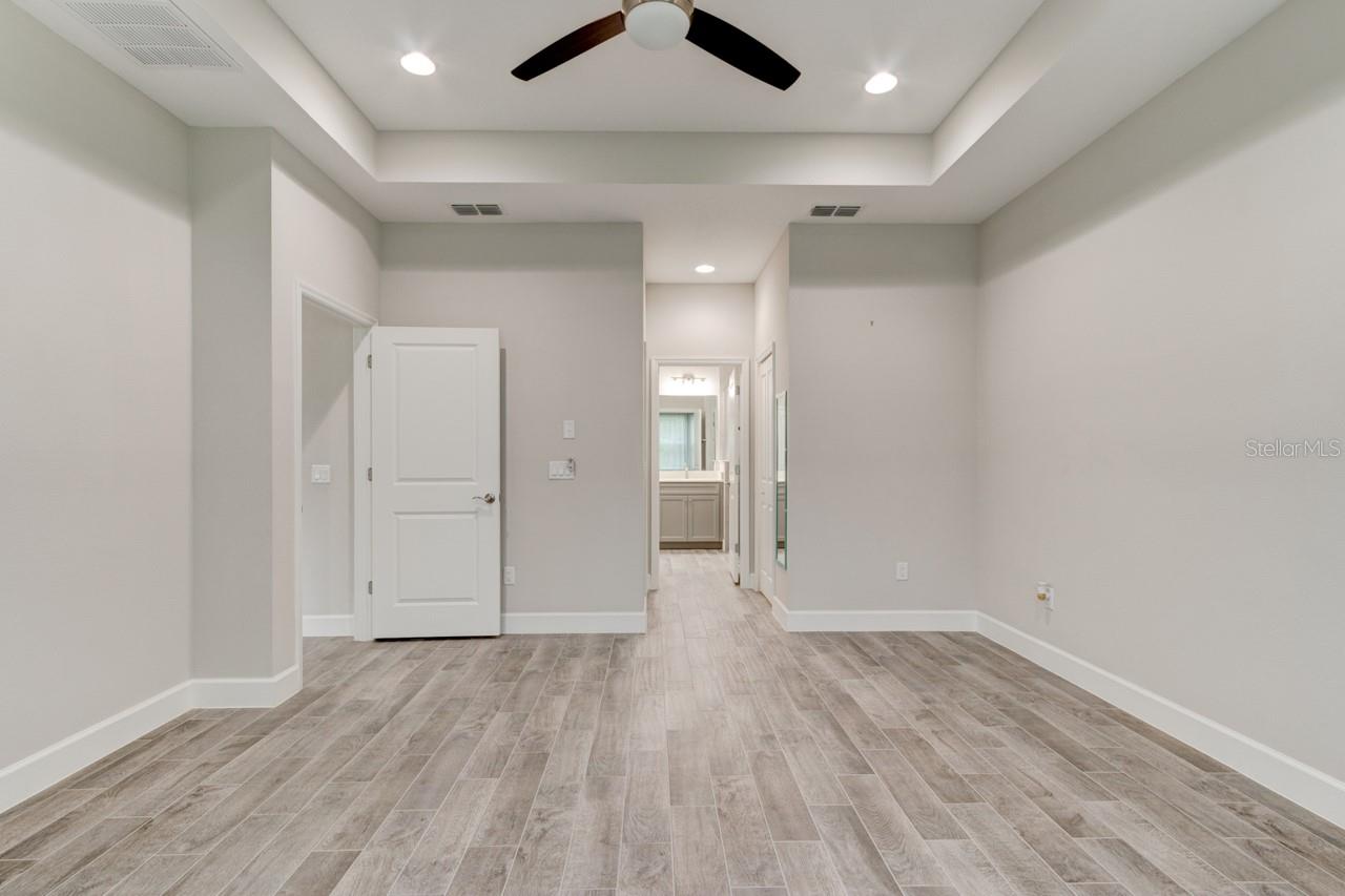 Image 23 of 74 For 1068 Sea Shell Court