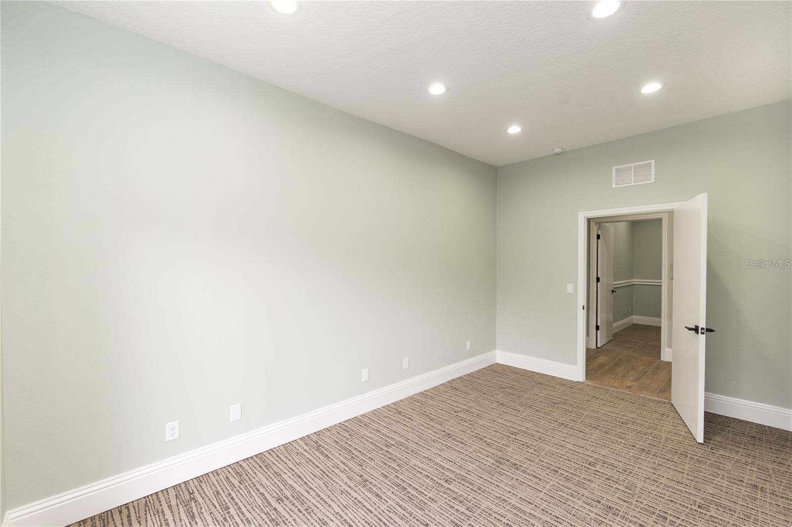 Image 7 of 10 For 5182 Ocean Shore Boulevard 5