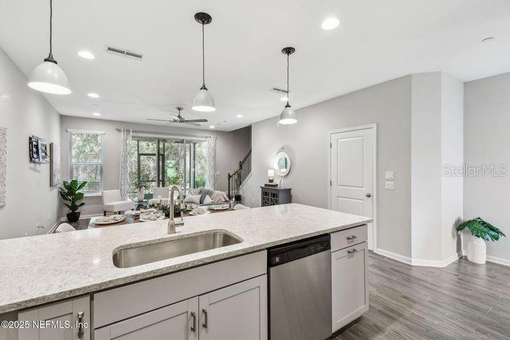 Image 10 of 43 For 20 Pindo Palm Drive