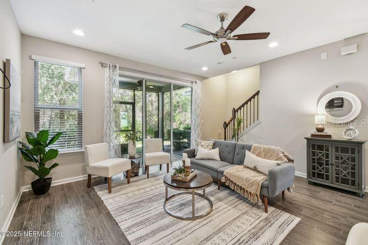 Image 2 of 43 For 20 Pindo Palm Drive
