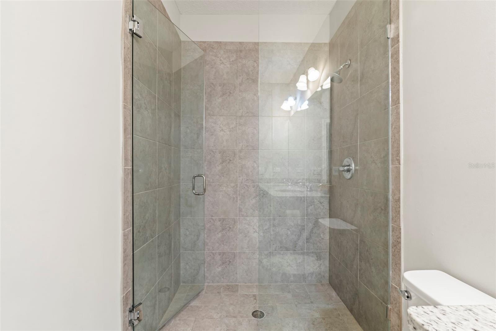 Image 22 of 43 For 20 Pindo Palm Drive
