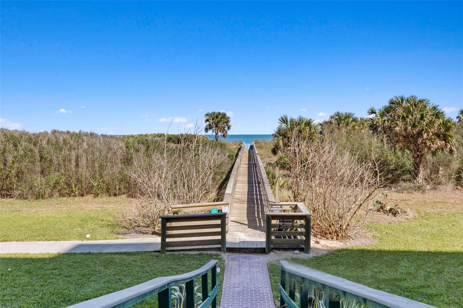 Image 92 of 100 For 22 Los Lagos Boulevard