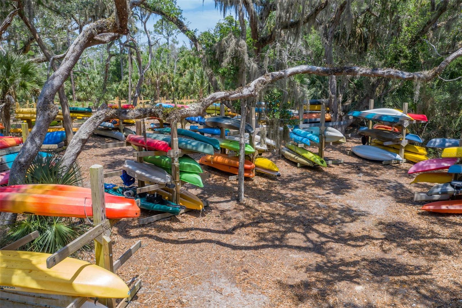Image 95 of 100 For 22 Los Lagos Boulevard